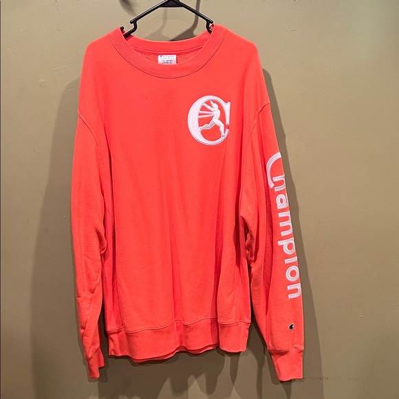 Champion Vibrant Salmon Crewneck